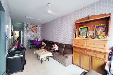 Residensi Bistaria, Ukay Bistari