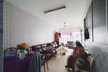 Residensi Bistaria, Ukay Bistari