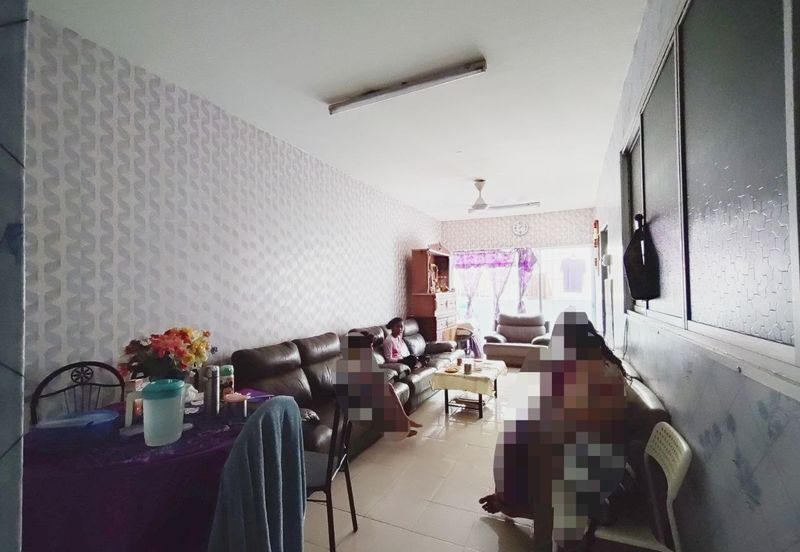 Residensi Bistaria, Ukay Bistari