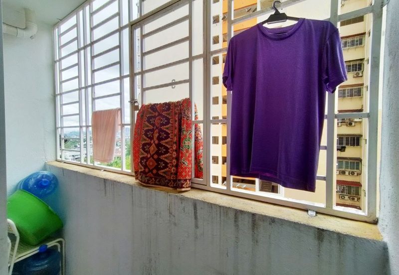 Residensi Bistaria, Ukay Bistari