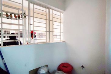 Residensi Bistaria, Ukay Bistari