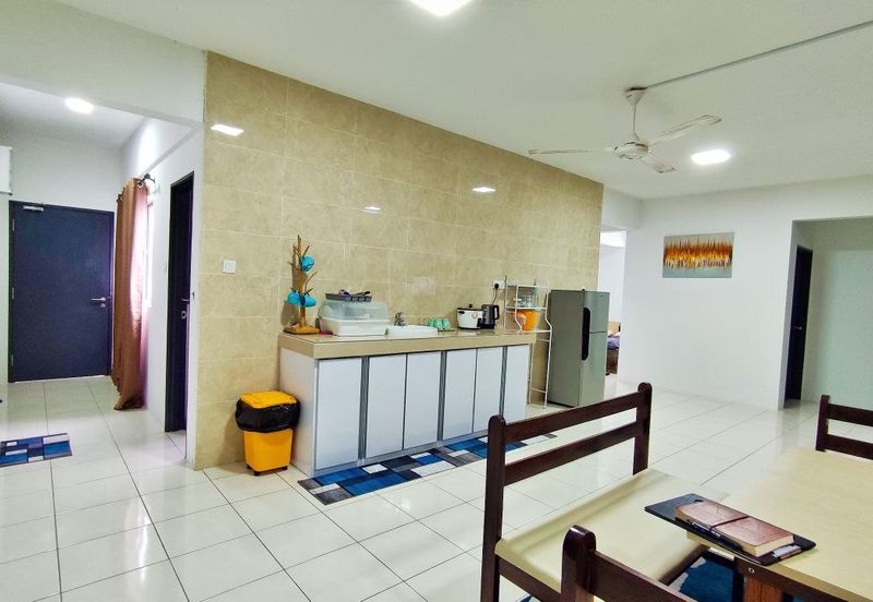 Puncak Hijauan (Hijauan Heights)