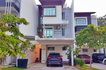 Symphony Hills Schumann