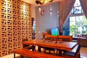 Symphony Hills Schumann