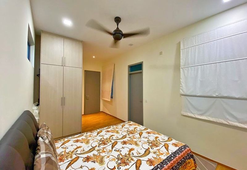 Symphony Hills Schumann