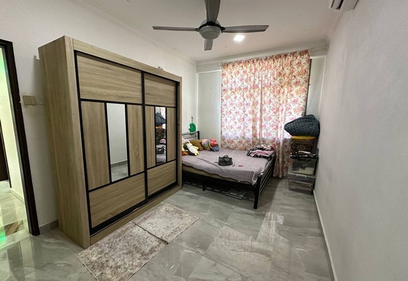 Ayers & Astaria Condominium