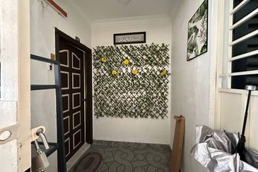 Ayers & Astaria Condominium