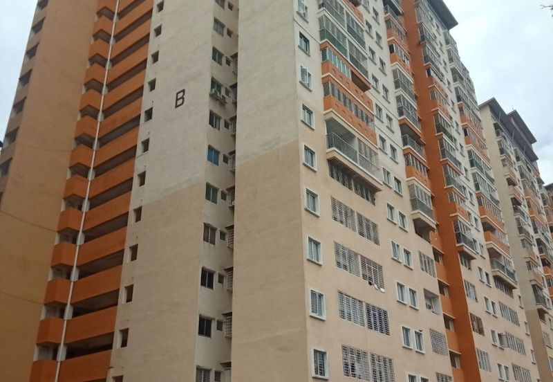 Residensi Bistaria, Ukay Bistari