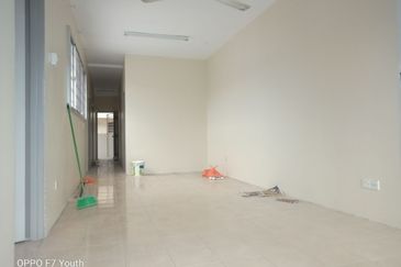 Residensi Bistaria, Ukay Bistari