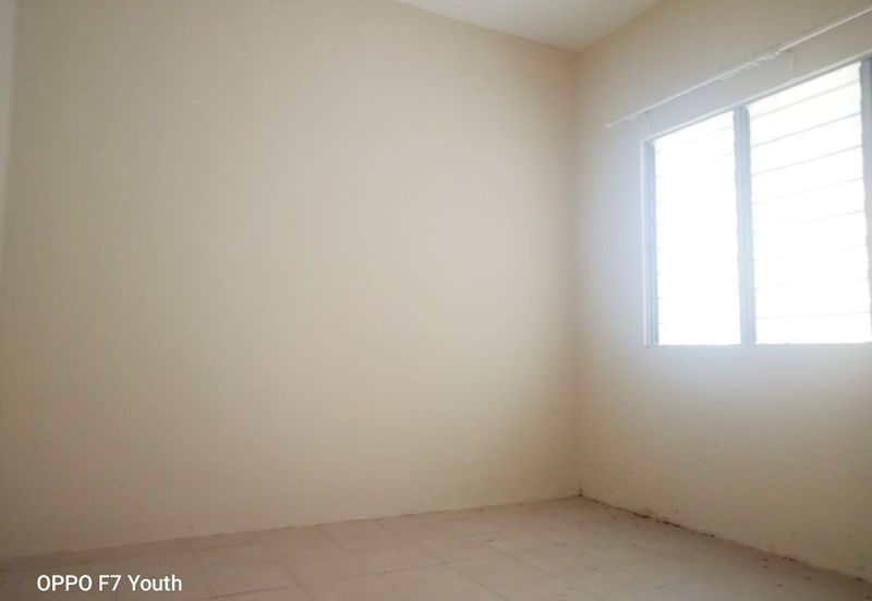 Residensi Bistaria, Ukay Bistari