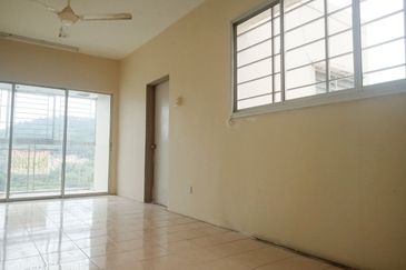 Residensi Bistaria, Ukay Bistari