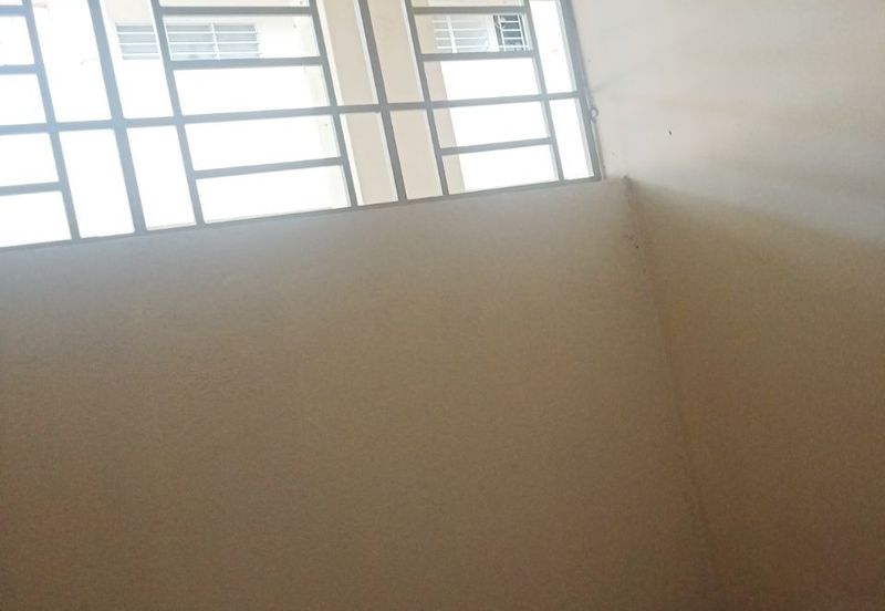 Residensi Bistaria, Ukay Bistari