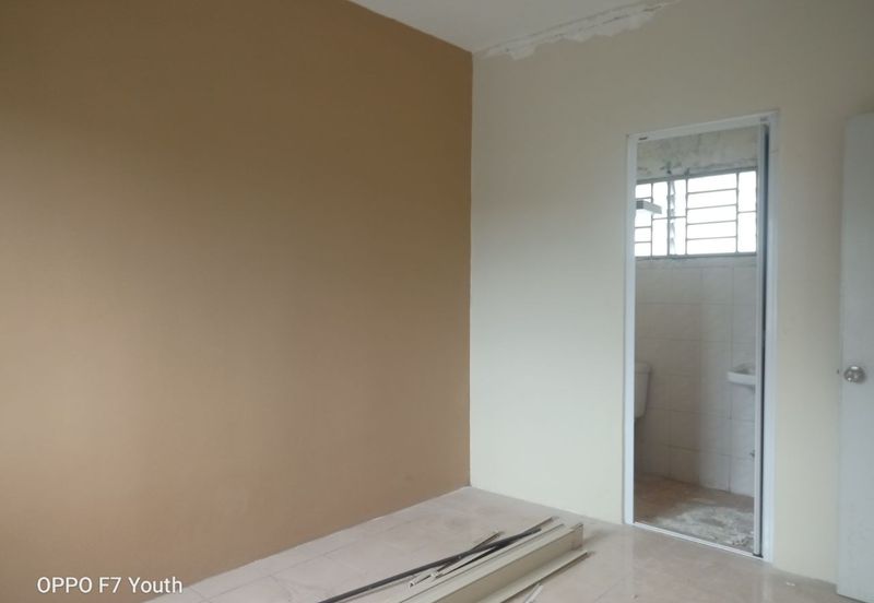 Residensi Bistaria, Ukay Bistari