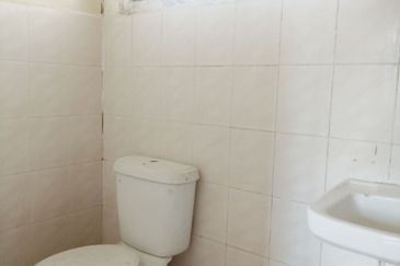 Residensi Bistaria, Ukay Bistari