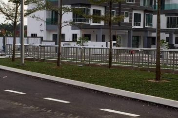 Impian Tropika Alam Impian