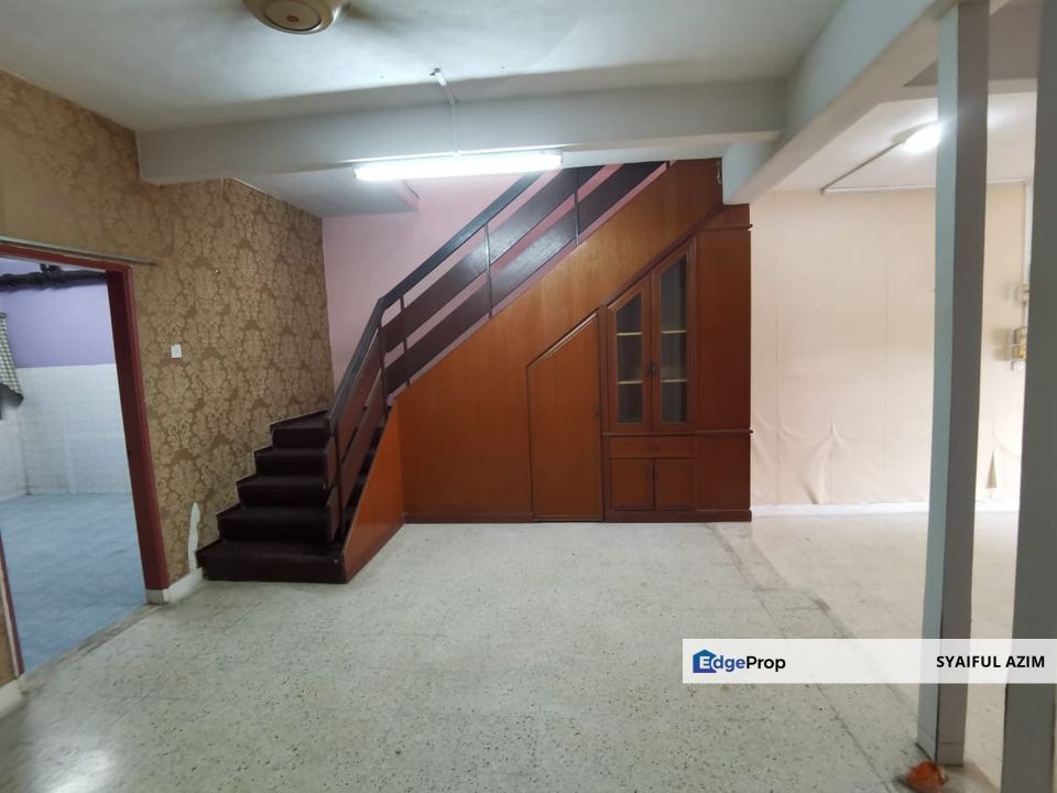 [ RENOVATED UNIT ] Double Storey Terrace House Taman Mahkota Kajang , Selangor, Kajang