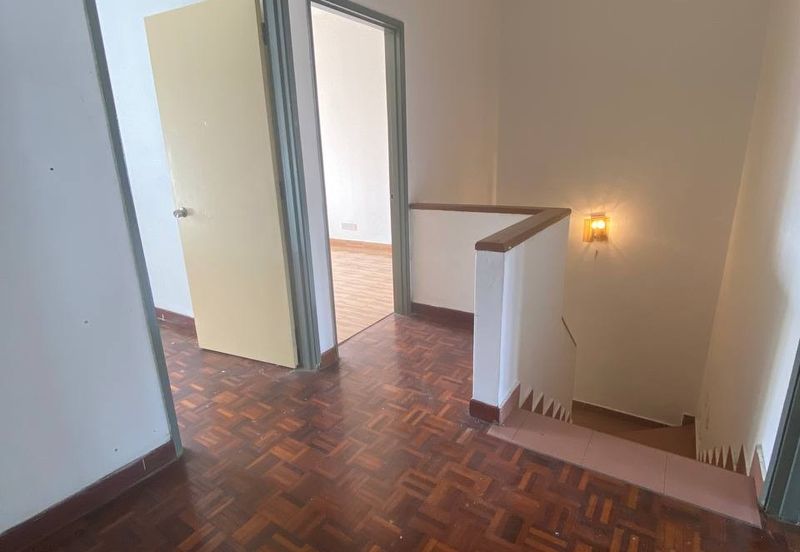 [ WALKING DISTANCE TO SCHOOL ] Spacious Double Storey Terrace House Bandar Tasik Selatan