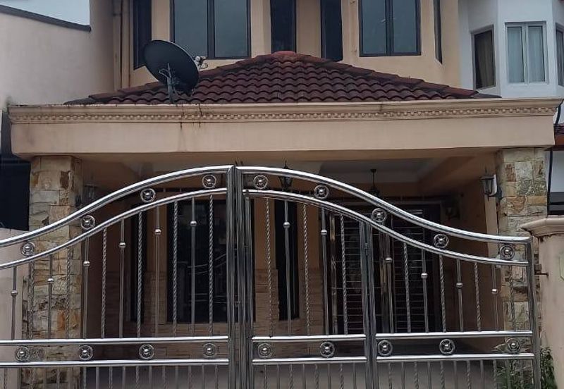 [ WALKING DISTANCE TO SCHOOL ] Spacious Double Storey Terrace House Bandar Tasik Selatan