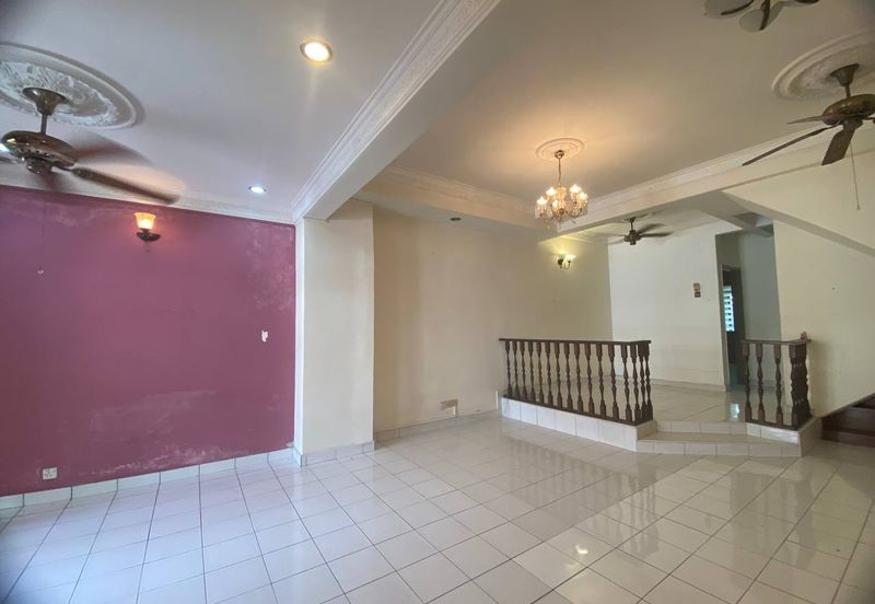 [ WALKING DISTANCE TO SCHOOL ] Spacious Double Storey Terrace House Bandar Tasik Selatan