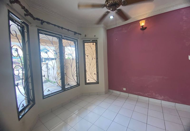 [ WALKING DISTANCE TO SCHOOL ] Spacious Double Storey Terrace House Bandar Tasik Selatan