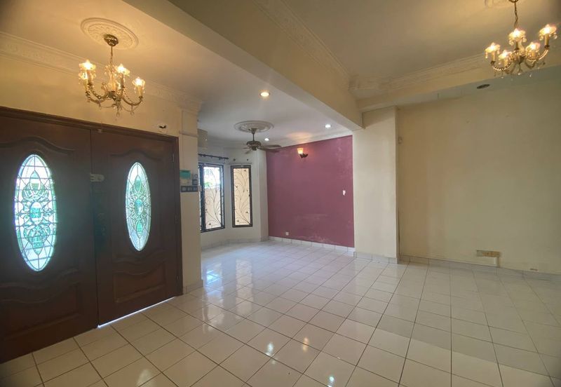 [ WALKING DISTANCE TO SCHOOL ] Spacious Double Storey Terrace House Bandar Tasik Selatan