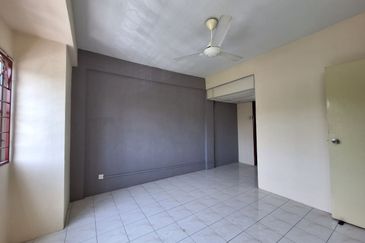 [ FACING OPEN ] Pangsapuri Flora 1 Taman Subang Intan