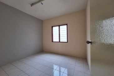 [ FACING OPEN ] Pangsapuri Flora 1 Taman Subang Intan