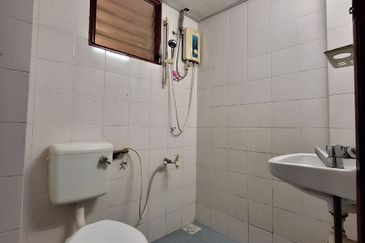 [ FACING OPEN ] Pangsapuri Flora 1 Taman Subang Intan