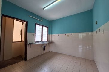 [ FACING OPEN ] Pangsapuri Flora 1 Taman Subang Intan