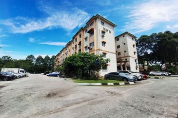 [ FACING OPEN ] Pangsapuri Flora 1 Taman Subang Intan