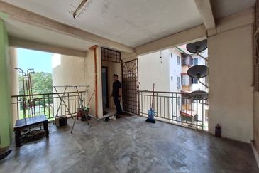 [ FACING OPEN ] Pangsapuri Flora 1 Taman Subang Intan