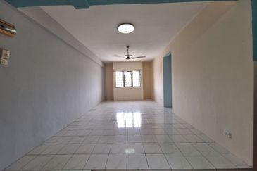 [ FACING OPEN ] Pangsapuri Flora 1 Taman Subang Intan