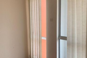 [ END LOT ] Double Storey Shop Lot Pusat Industri Sri Rampai