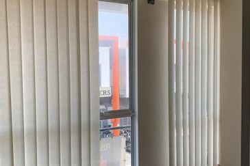 [ END LOT ] Double Storey Shop Lot Pusat Industri Sri Rampai