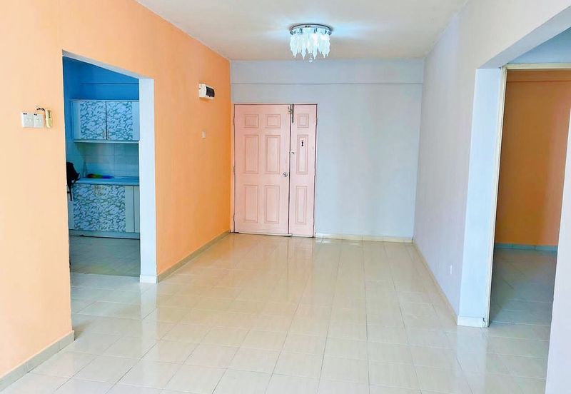 [ VACANT & GOOD CONDITION ] Apartment Laguna Biru 1 Taman Tasik Biru