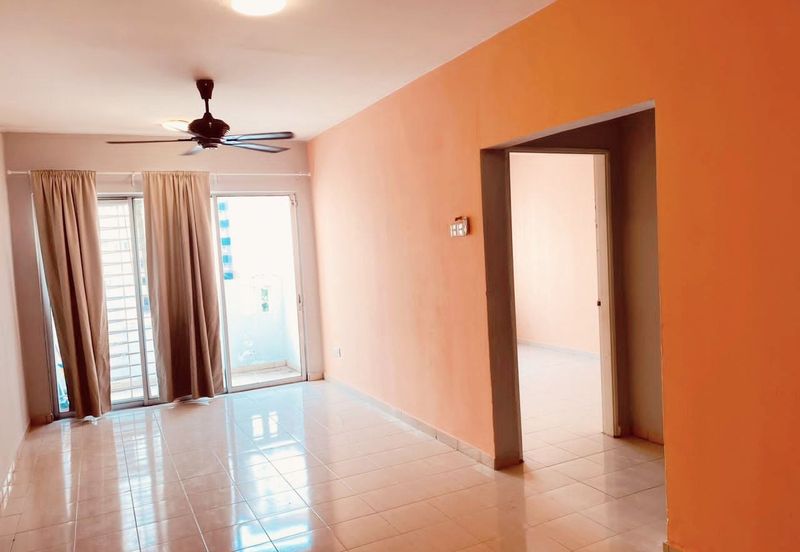 [ VACANT & GOOD CONDITION ] Apartment Laguna Biru 1 Taman Tasik Biru