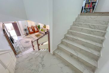 [ NEARBY SHOPLOT JALAN KEBUN NENAS ] Double Storey Bungalow House Jalan Kebun Shah Alam