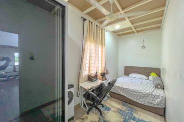 [ NEARBY SHOPLOT JALAN KEBUN NENAS ] Double Storey Bungalow House Jalan Kebun Shah Alam