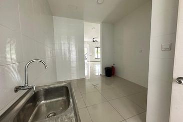 Cradleton @ Eco Majestic