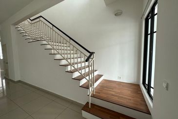 Cradleton @ Eco Majestic