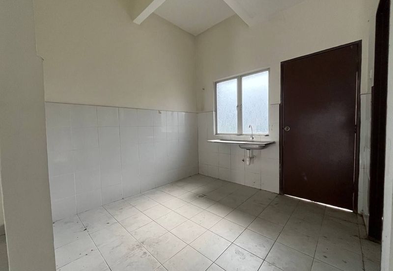 [ END LOT ][ BASIC UNIT ] Double Storey Terraced House Taman Aqili Bukit Naga