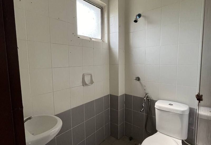 [ END LOT ][ BASIC UNIT ] Double Storey Terraced House Taman Aqili Bukit Naga