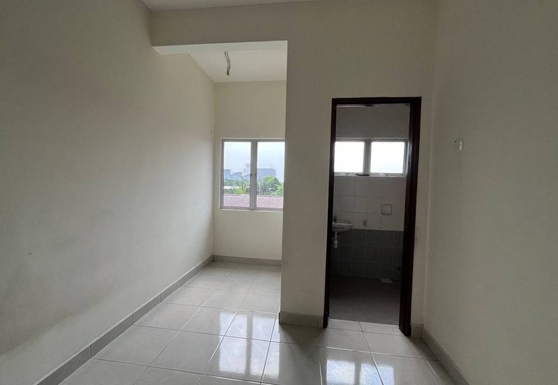 [ END LOT ][ BASIC UNIT ] Double Storey Terraced House Taman Aqili Bukit Naga