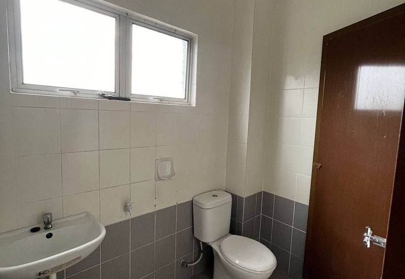 [ END LOT ][ BASIC UNIT ] Double Storey Terraced House Taman Aqili Bukit Naga