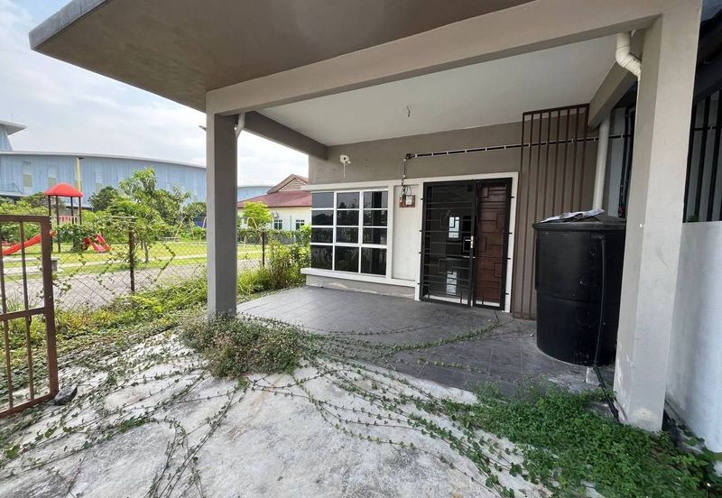 [ END LOT ][ BASIC UNIT ] Double Storey Terraced House Taman Aqili Bukit Naga