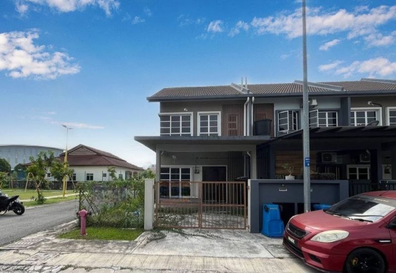 [ END LOT ][ BASIC UNIT ] Double Storey Terraced House Taman Aqili Bukit Naga
