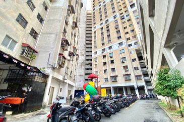 Pangsapuri Bukit Baru