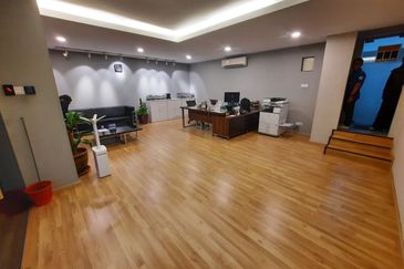 Parklane Commercial Hub