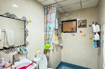 Royal Domain Sri Putramas II