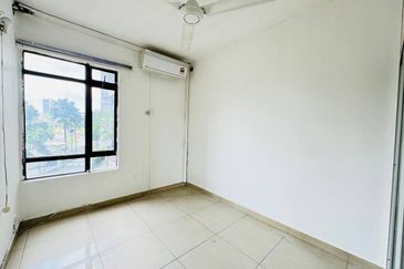 Royal Domain Sri Putramas II